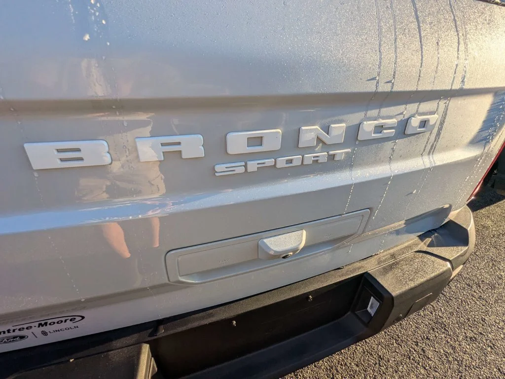 New 2026 Space White Metallic Ford Outer Banks® image 4