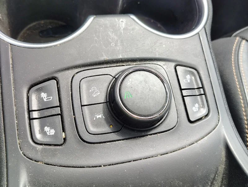 Used 2020 Black GMC SLT image 18