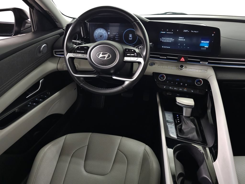 2024 Hyundai Elantra Limited - Photo 19