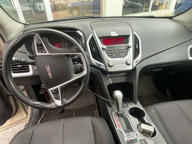 Used 2011 Gold GMC SLE-2 image 10