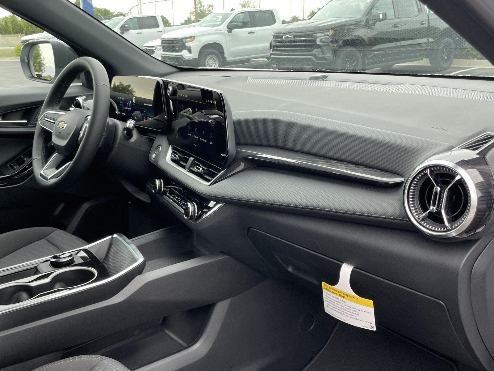 New 2026 Summit White Chevrolet LT image 36