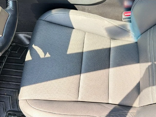 Used 2018  Lexus 300 Base image 18