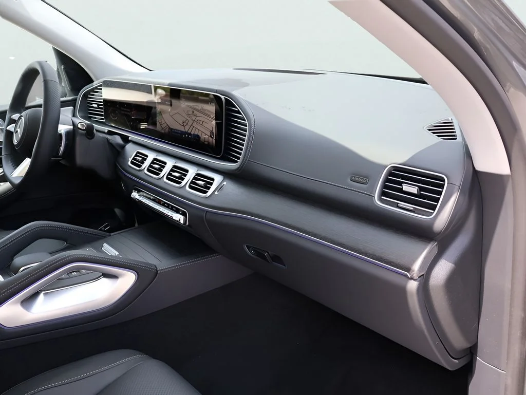 New 2026 Selenite Grey Metallic Mercedes-Benz GLS 450 image 9