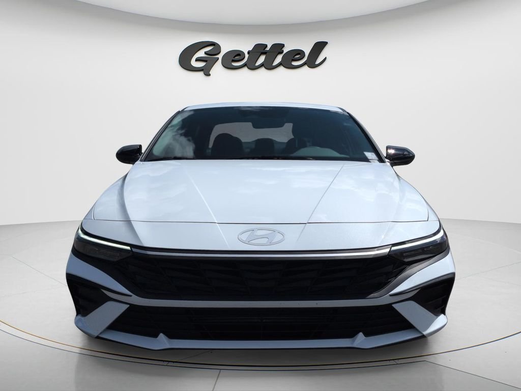 Certified Used 2026 White Hyundai SEL Sport image 2
