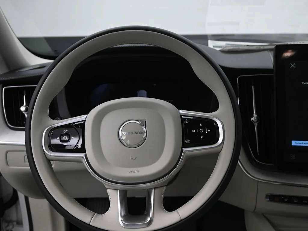 New 2026 White Volvo T8 Ultra image 24