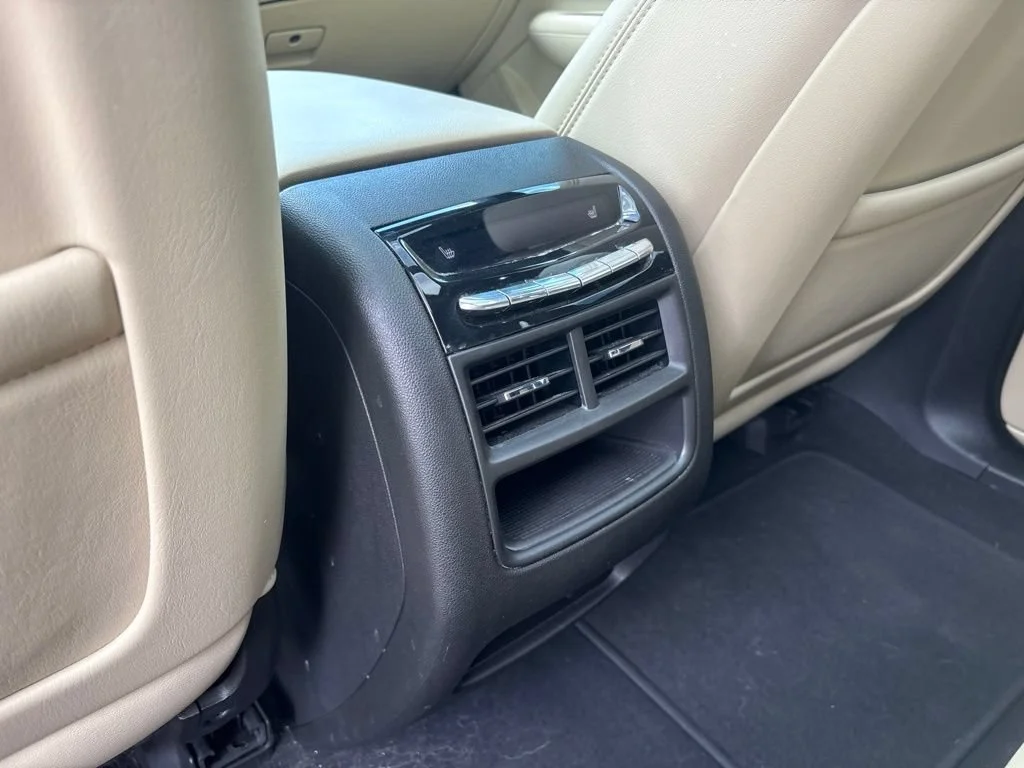 Used 2019 DARK GRANITE METALLIC Cadillac Premium Luxury AWD image 20