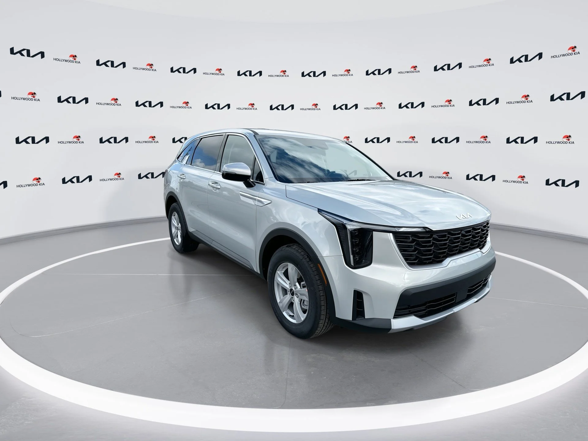 New 2026 Ivory Silver Kia LX image 2