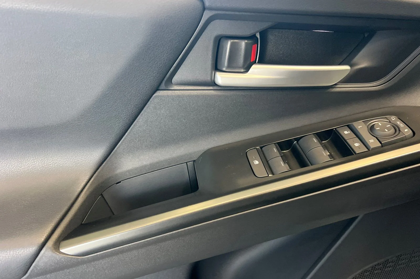 New 2026 White Subaru Premium image 10