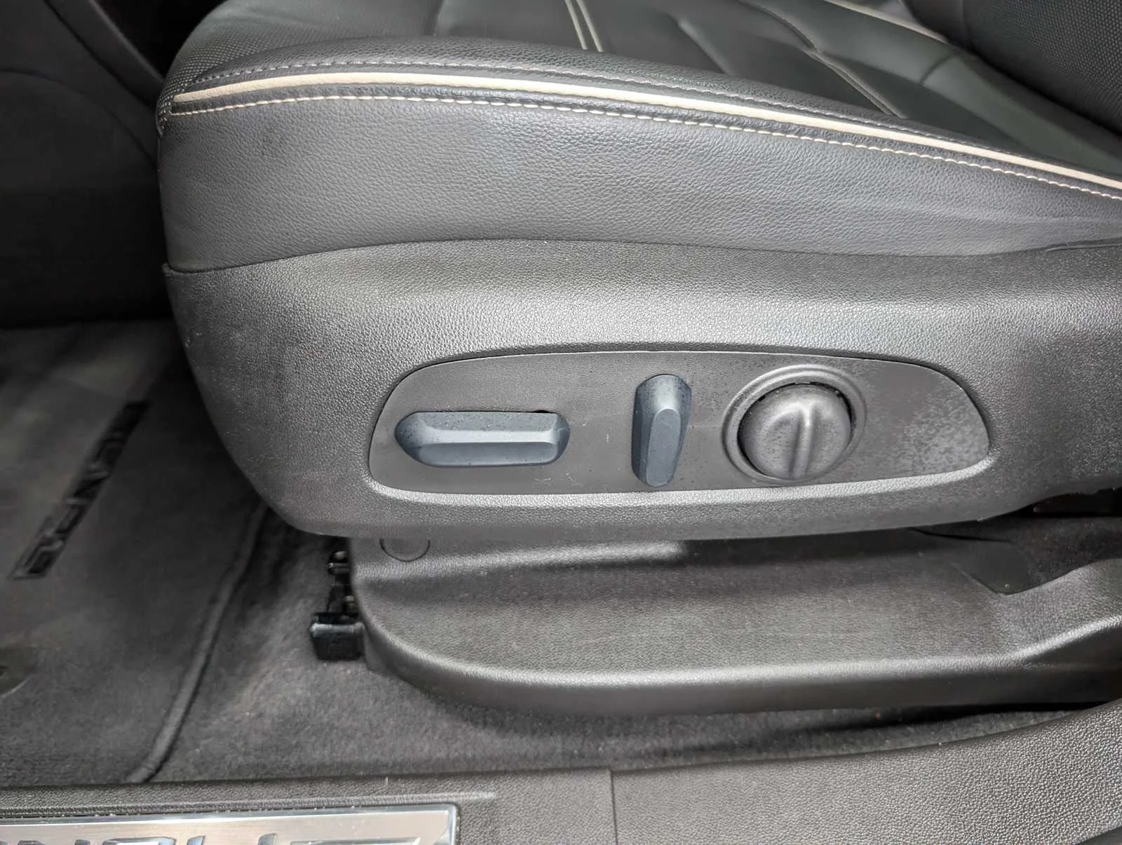 Used 2023 Volcanic Red Tintcoat GMC Denali image 40
