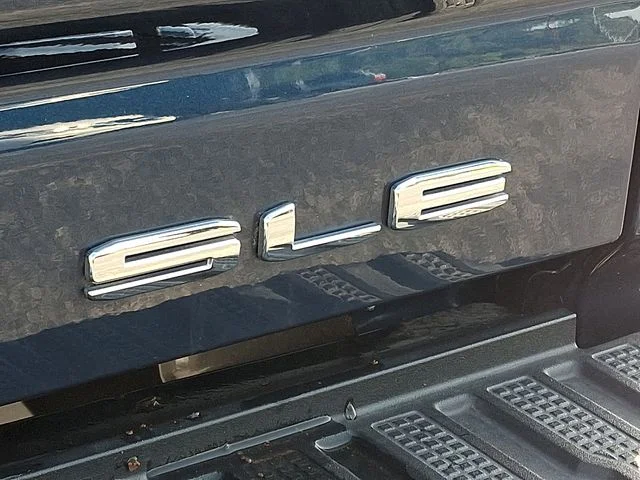 Used 2022 Blue GMC SLE image 29
