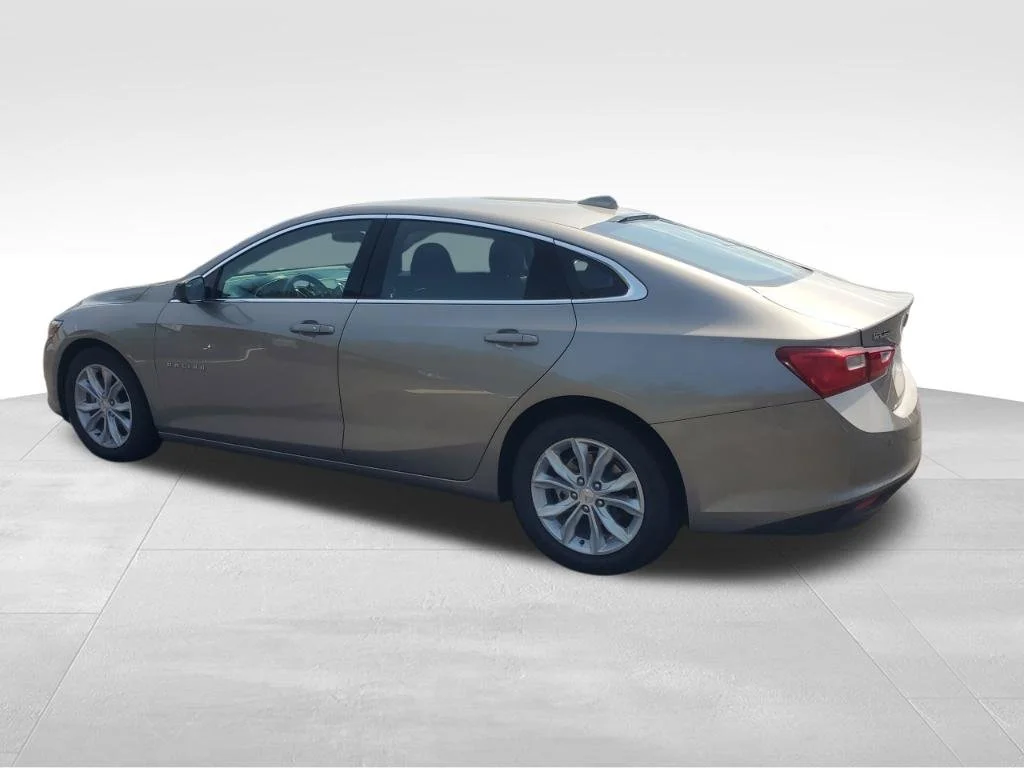 Used 2025 Gray Chevrolet LT image 3