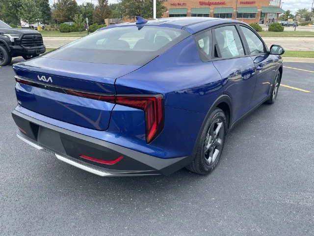 Used 2025 Blue Kia LXS image 33