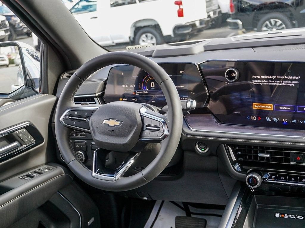2026 Chevrolet Suburban Premier - Photo 16