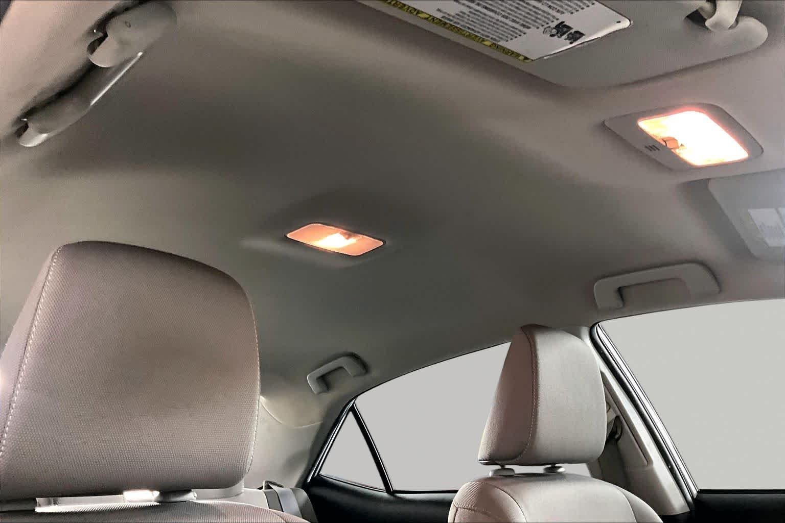 Used 2017 Classic Silver Metallic Toyota L image 14