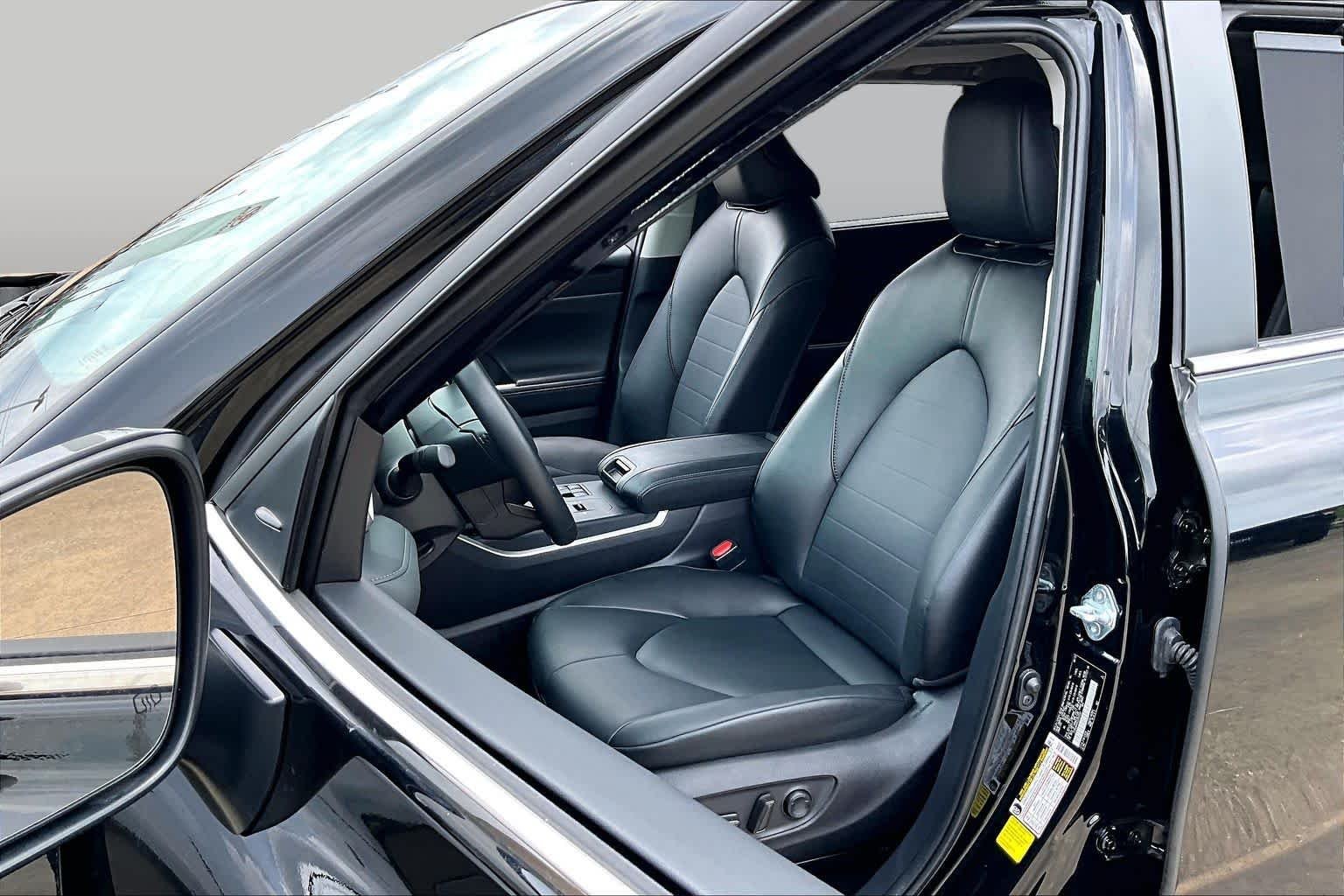 Used 2025 Midnight Black Metallic Toyota XLE image 8