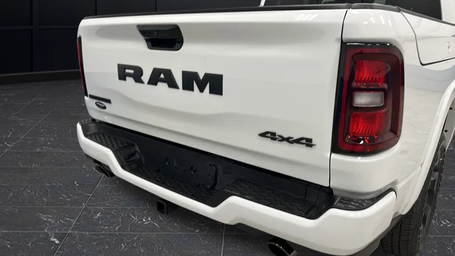 New 2026 Bright White Clear-Coat Exterior Paint RAM Big Horn/Lone Star image 38