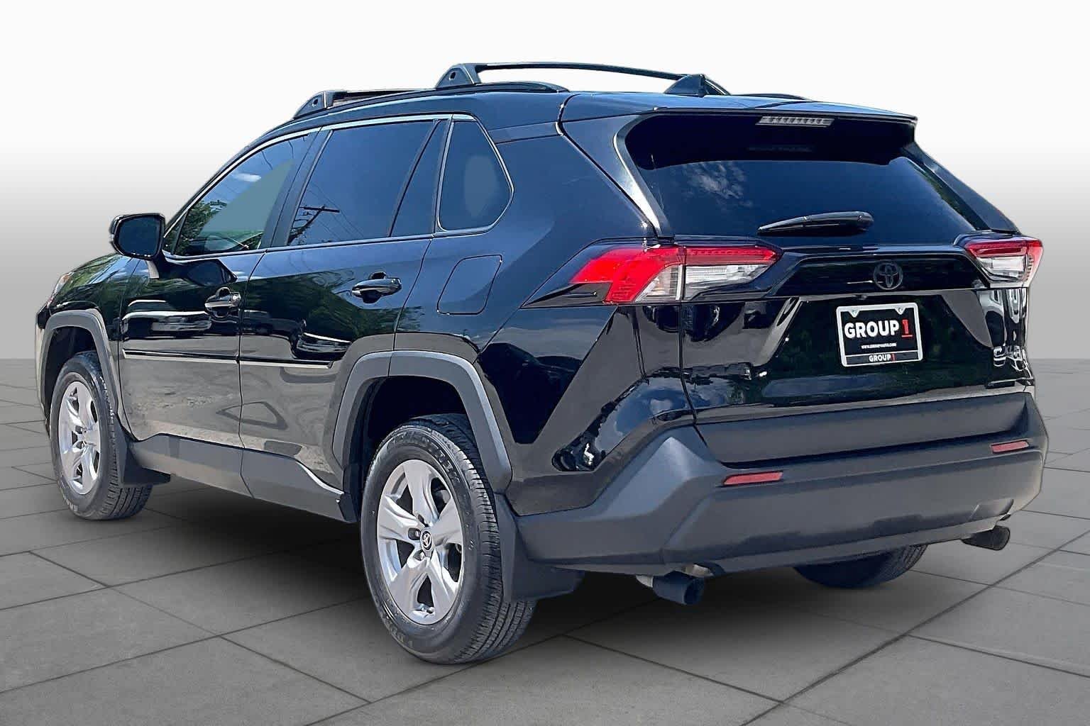 Used 2025 Midnight Black Metallic Toyota XLE image 12