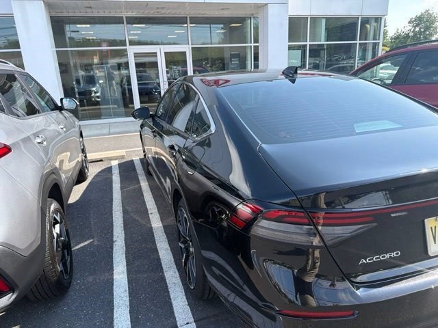Used 2025 Black Honda Touring image 30