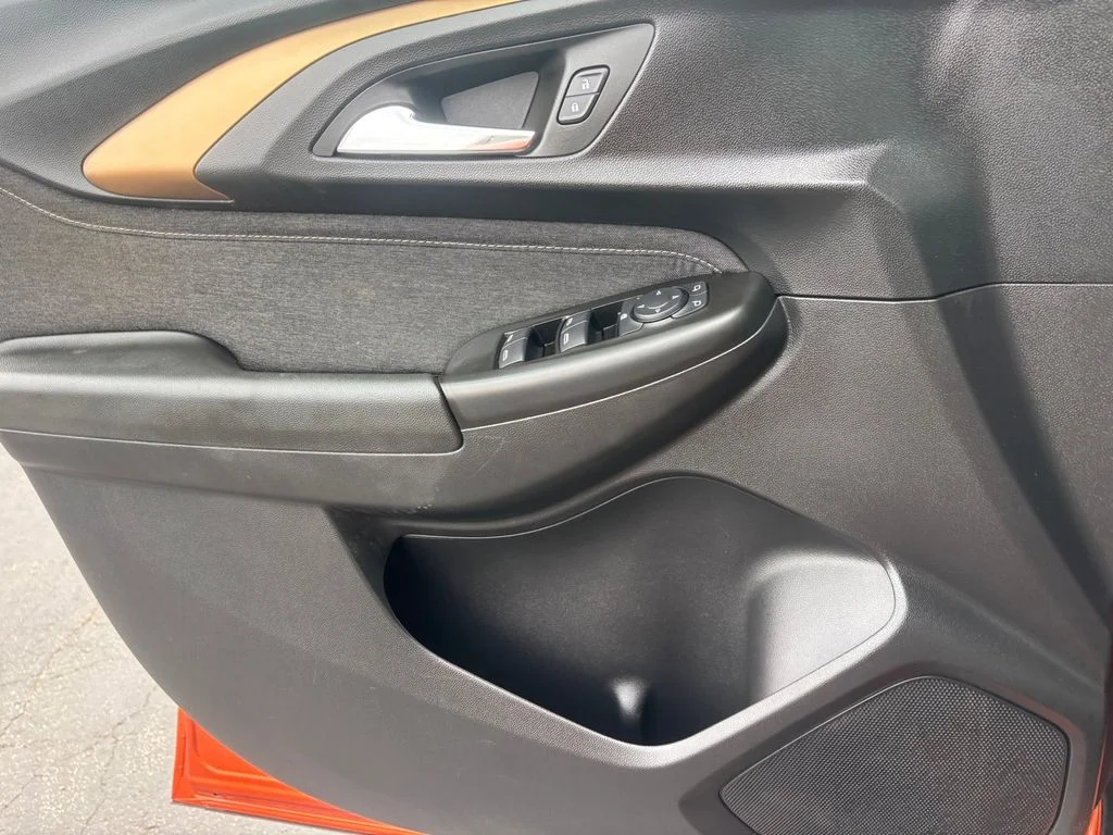 Used 2022 Red Chevrolet ACTIV image 22