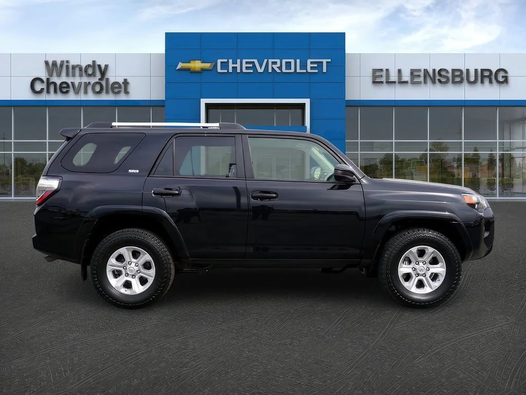 2021 Toyota 4Runner SR5 - Photo 8