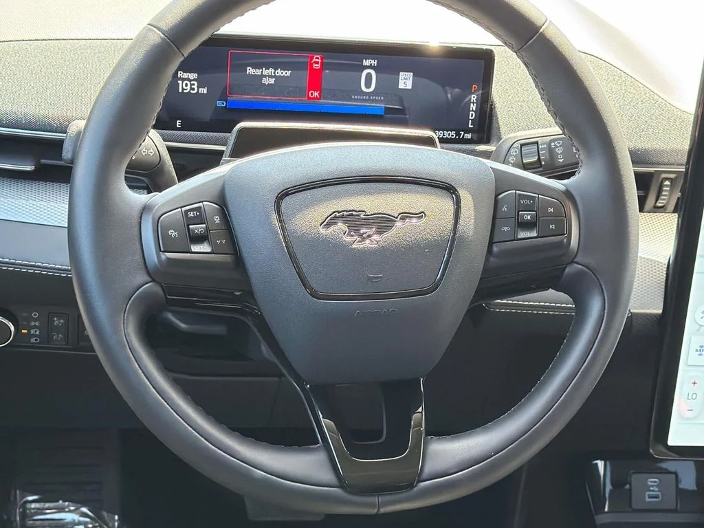 Used 2023 Space White Metallic Ford Select image 12