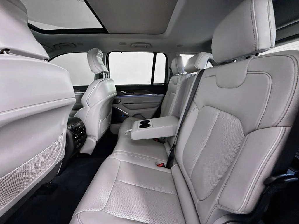 Used 2022 Gray Jeep Overland 4xe image 25