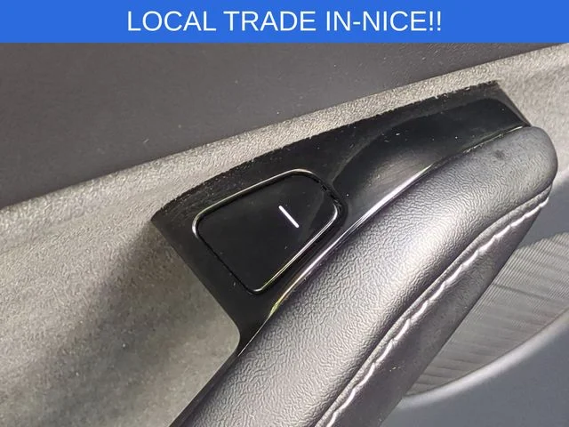 Used 2020  Tesla Long Range image 28