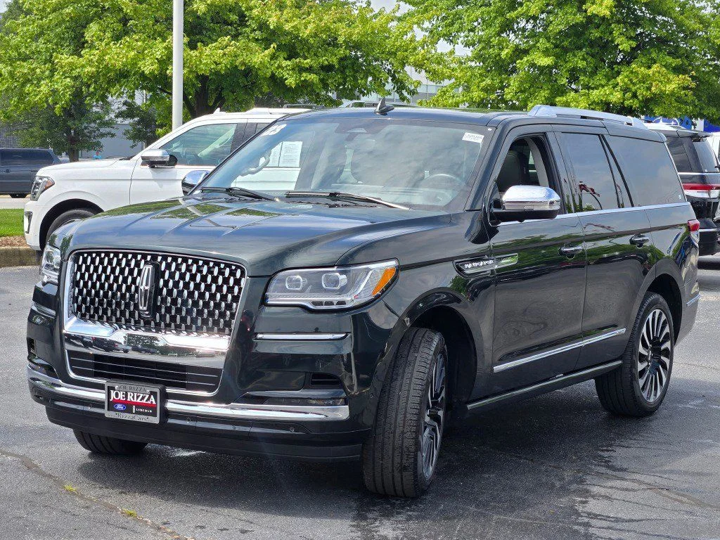 Certified Pre-Owned 2023 Lincoln Navigator Black Label 4D Sport