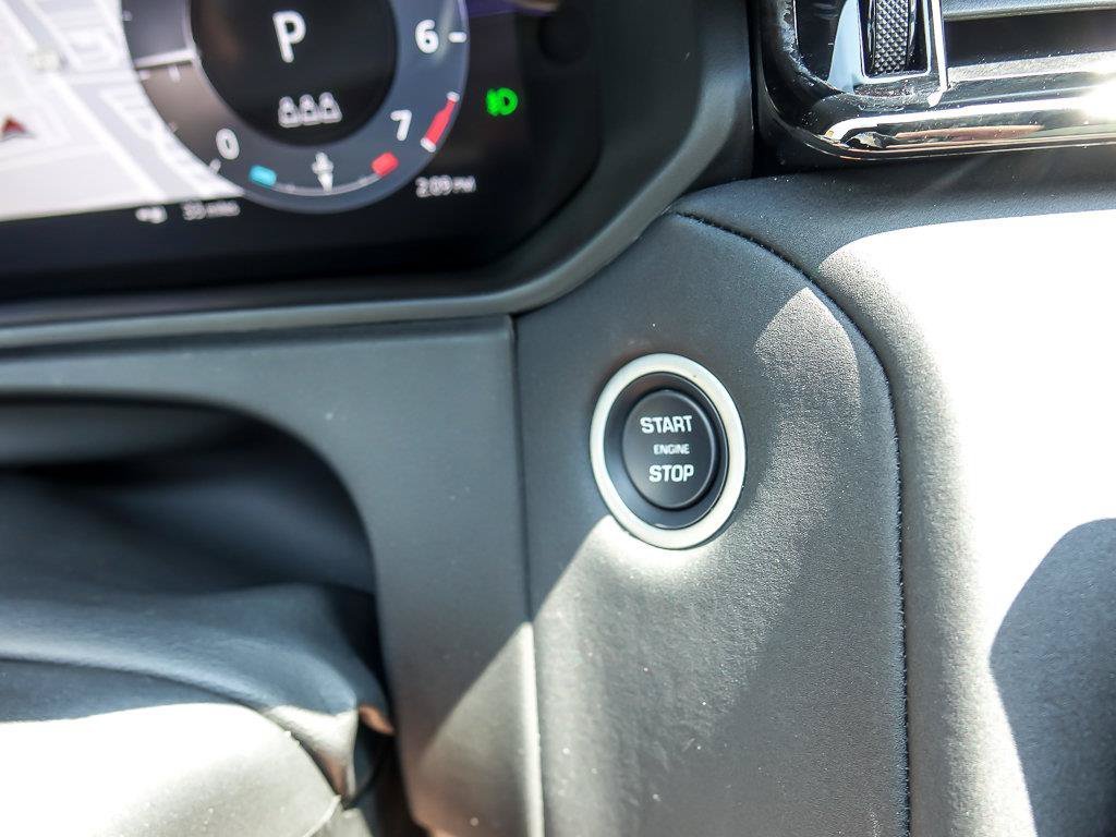 Used 2026 Santorini Black Metallic Land Rover Dynamic SE image 21