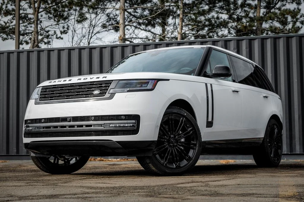 2026 Land Rover Range Rover 3.0 SE LWB 7's photo