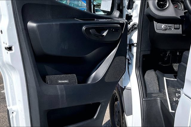 New 2026 Arctic White Mercedes-Benz Cargo 144 WB image 39