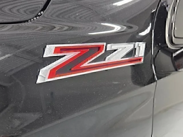 Used 2025 Black Chevrolet Z71 image 19