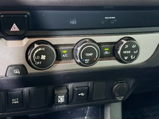 Certified Used 2020  Toyota SR5 image 15