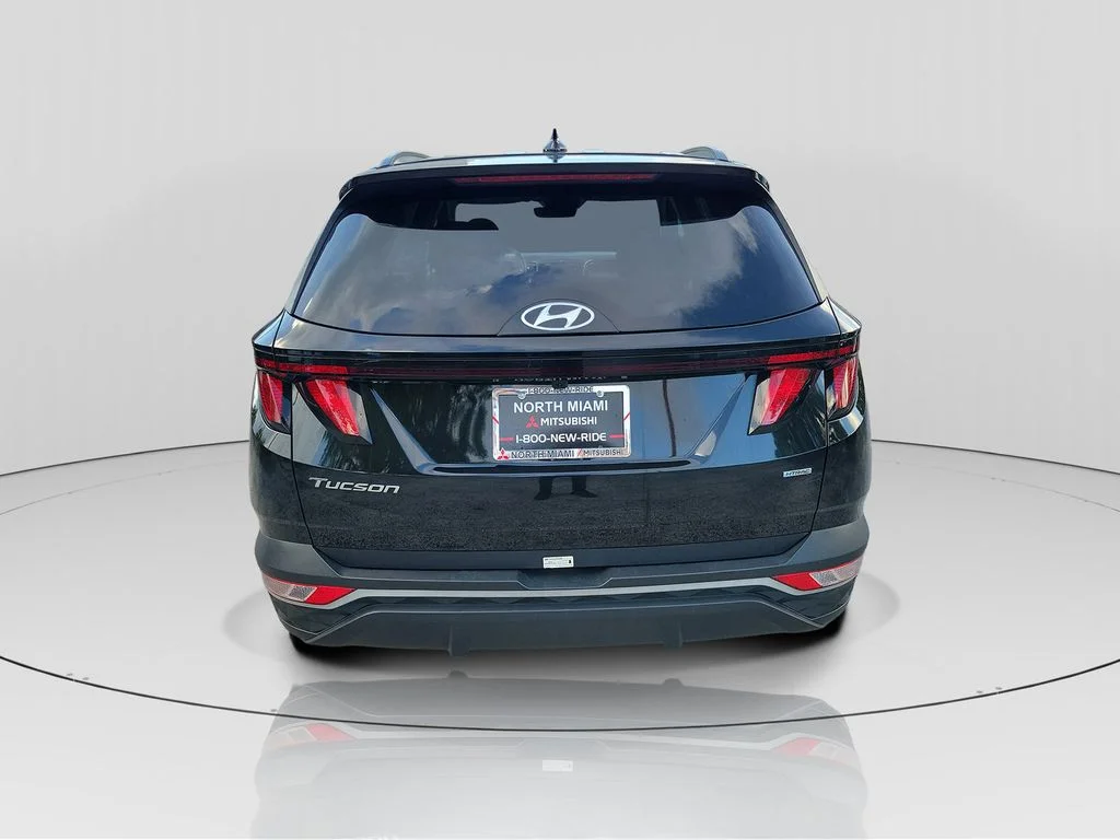 Used 2024 Black Hyundai SEL image 6
