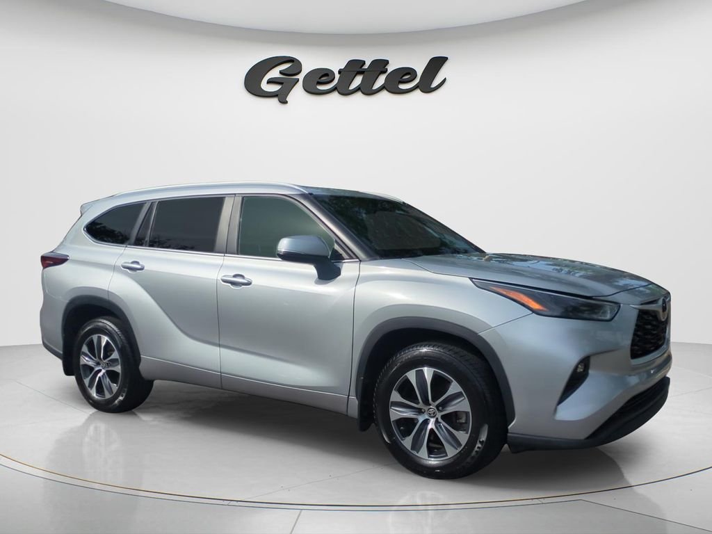 Certified Used 2024 Silver Toyota XLE image 3