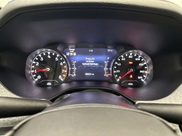 Used 2022 Black Jeep Latitude Lux image 13