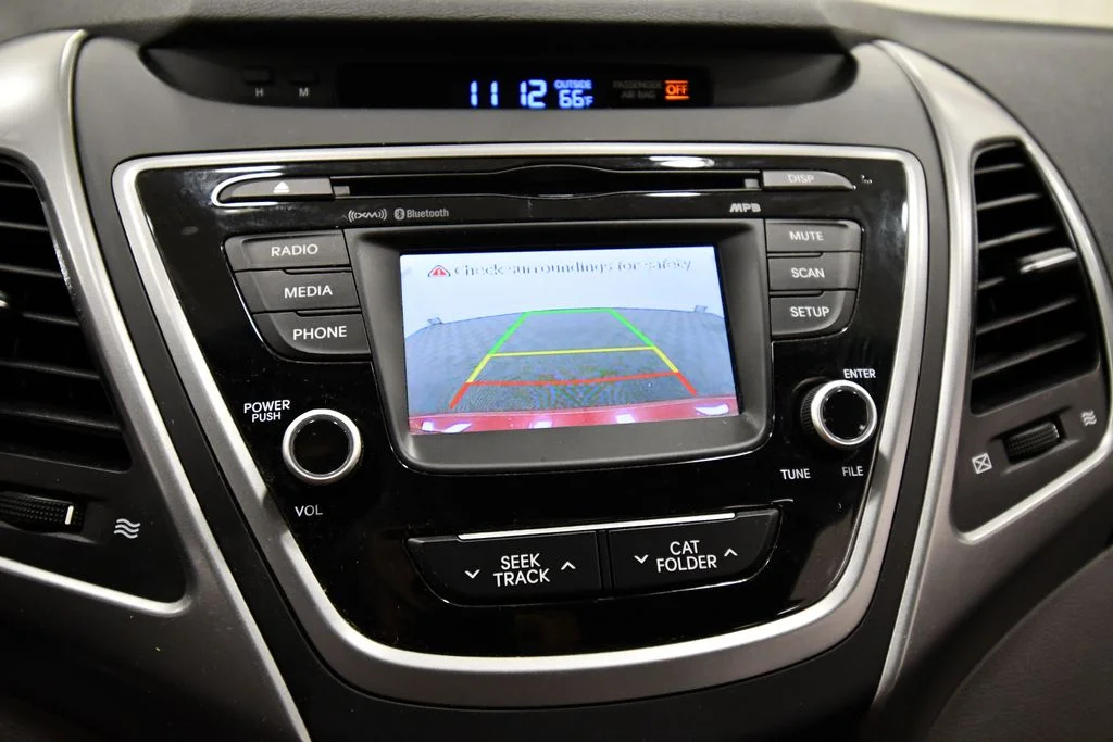 Used 2016 Red Hyundai SE image 22