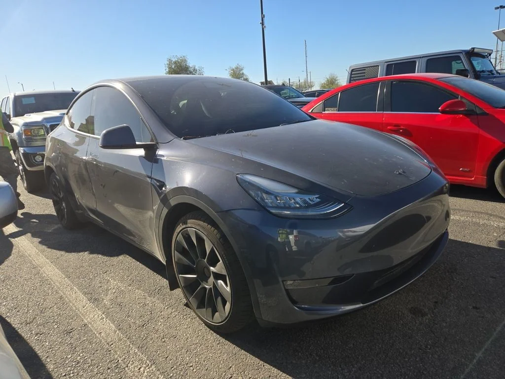 2022 Tesla Model Y Long Range Dual Motor All-Wheel Drive's photo