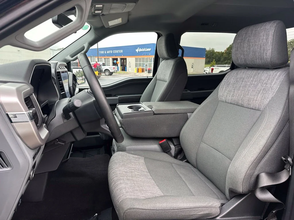 Used 2023 Black Metallic Ford XLT image 3
