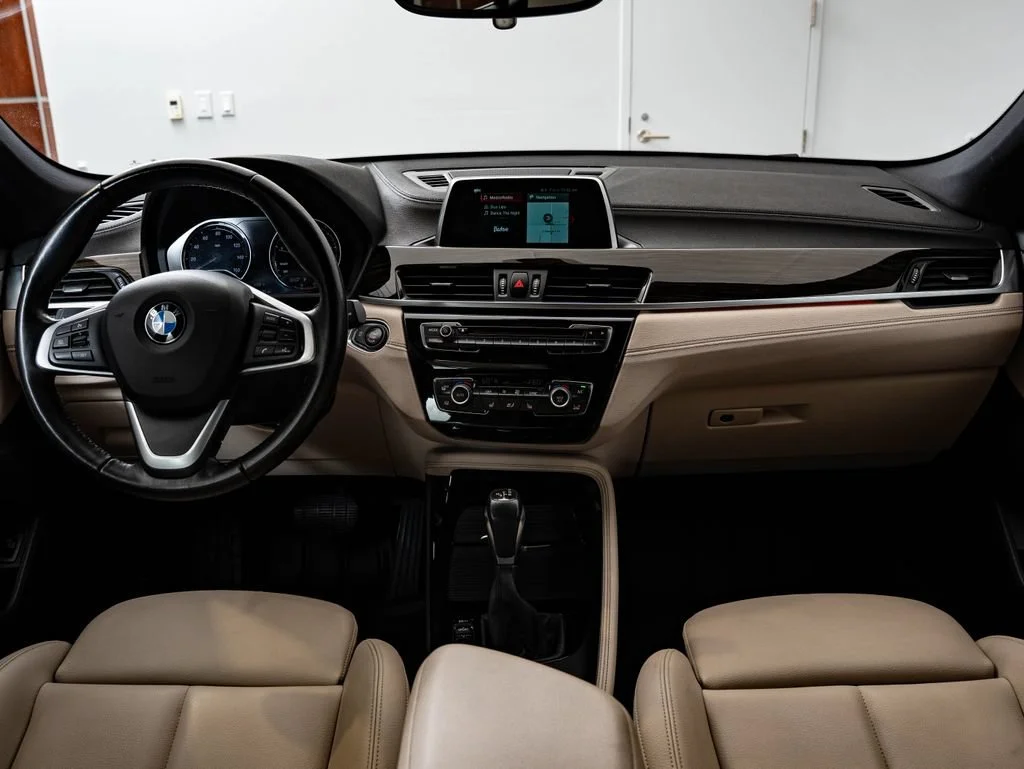 Used 2018 Mineral Gray Metallic BMW xDrive28i image 33