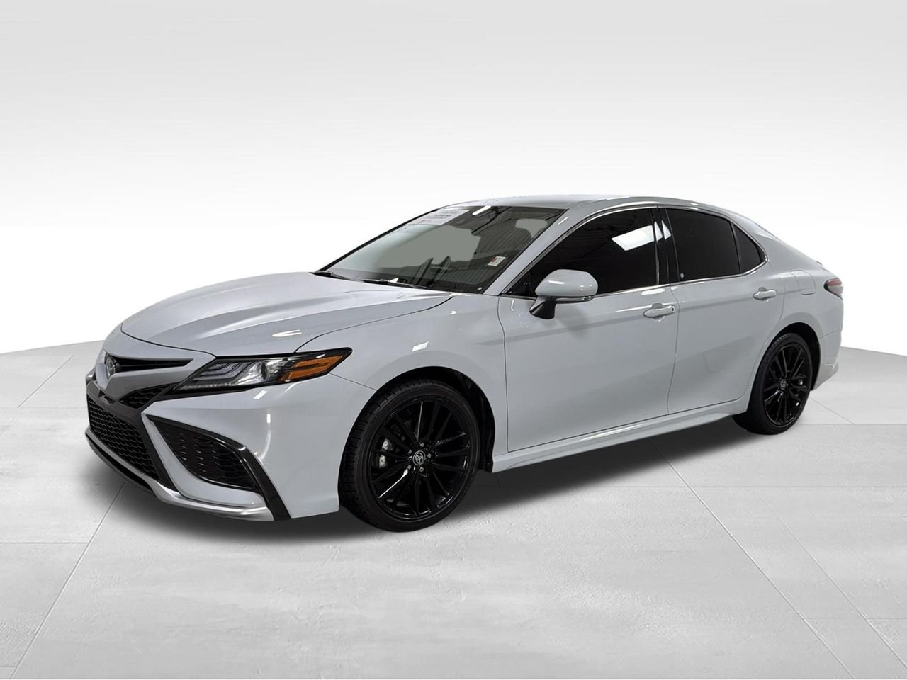 2023 Toyota Camry XSE's photo