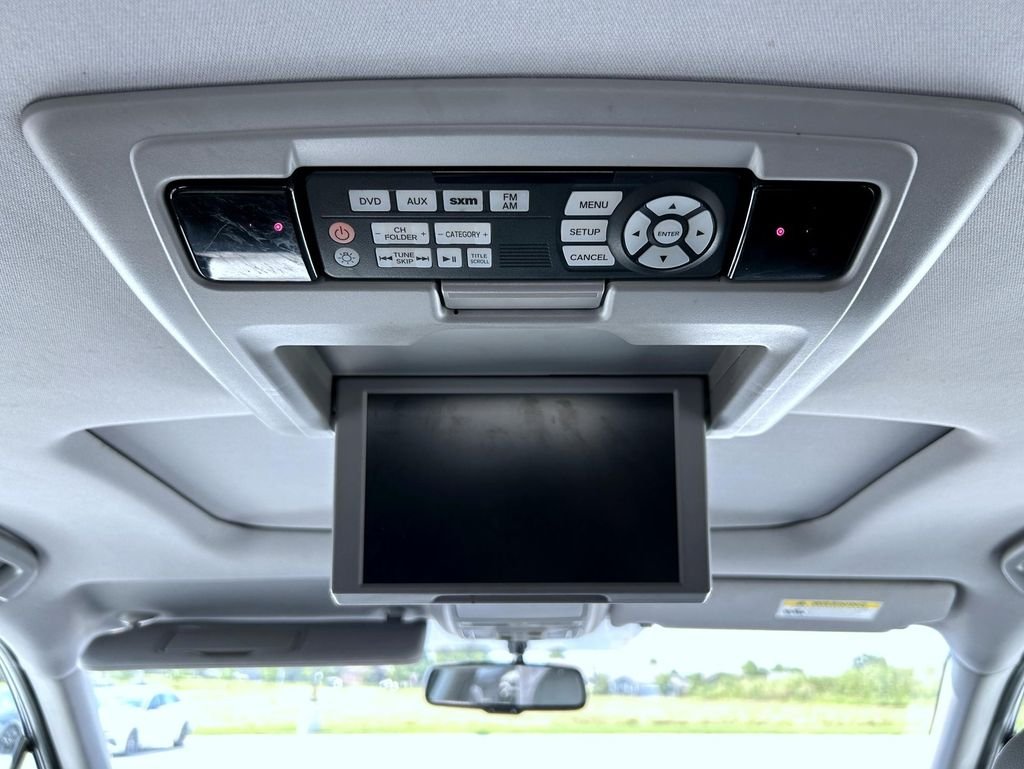 Used 2018 Blue Honda EX-L image 19