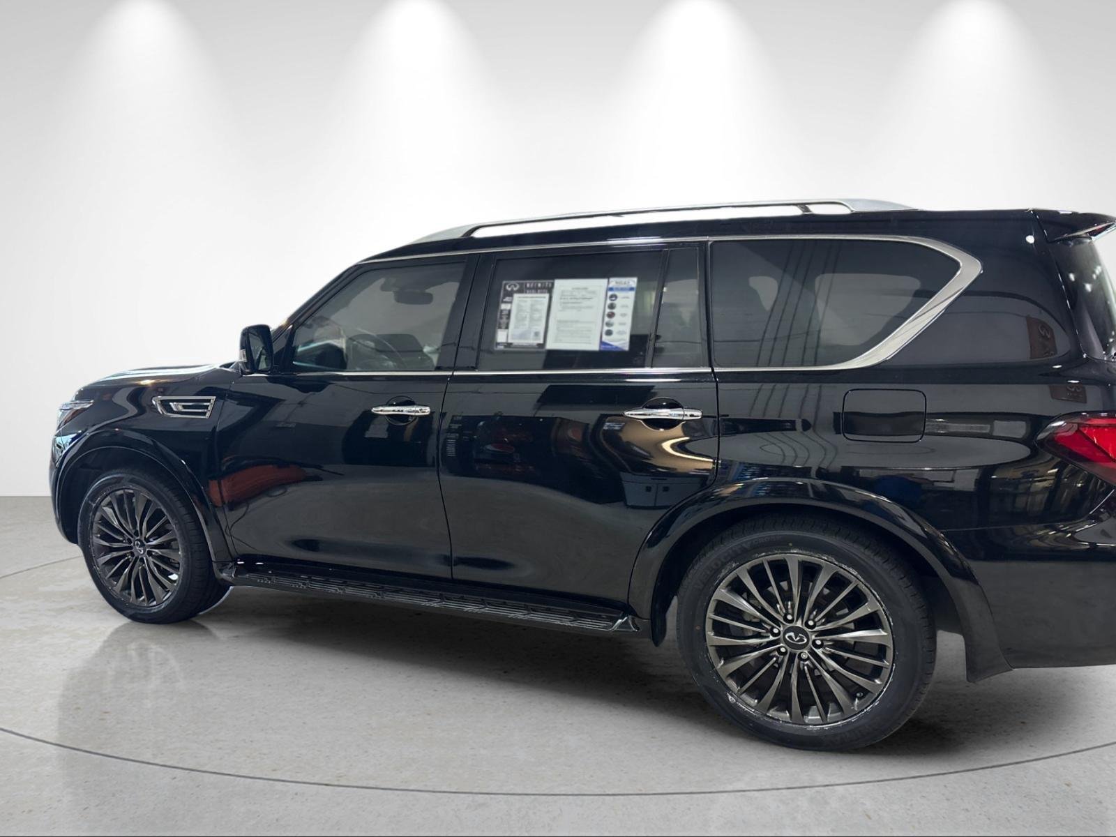 Used 2023 Black Obsidian INFINITI PREMIUM SELECT image 2