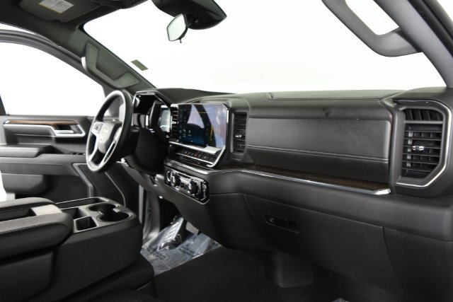 Used 2024 Summit White Chevrolet LT (2FL) image 37