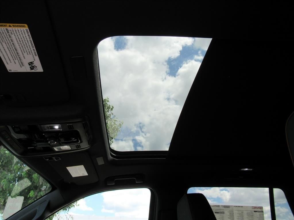 2026 GMC Yukon AT4 - Photo 16