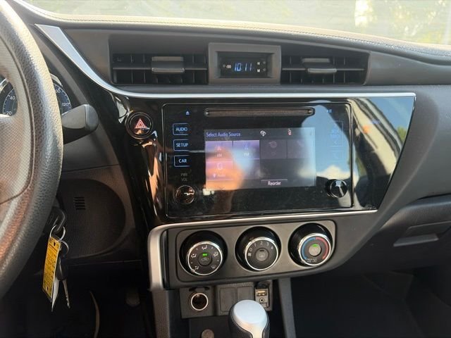 Used 2018 Gray Toyota L image 3