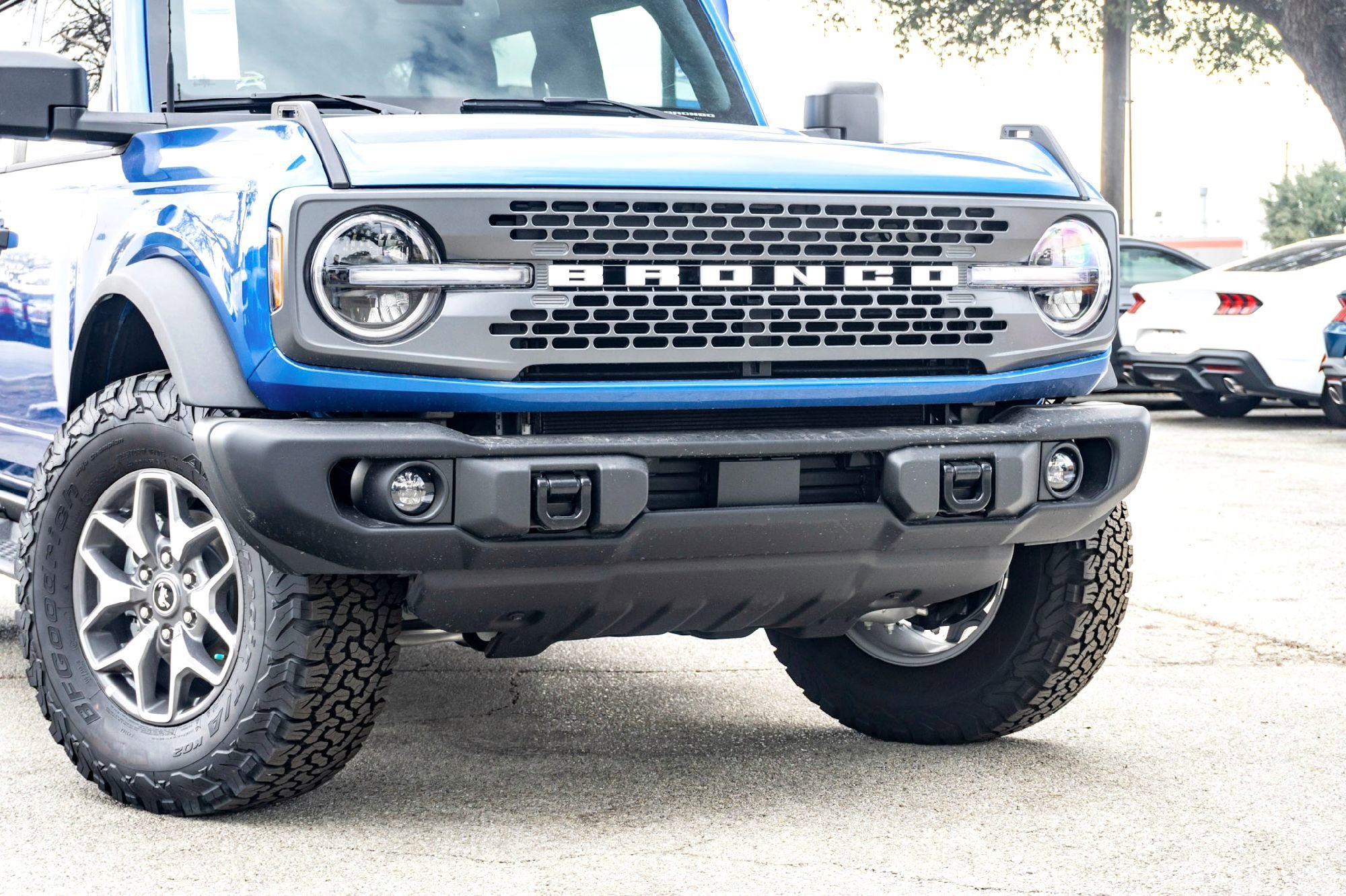 New 2025 Velocity Blue Metallic Ford Badlands image 3