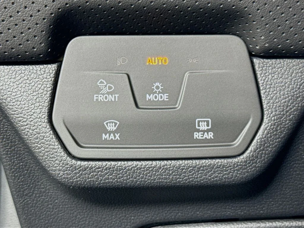 2025 Volkswagen Atlas Cross Sport SEL Premium R-LINE - Photo 45