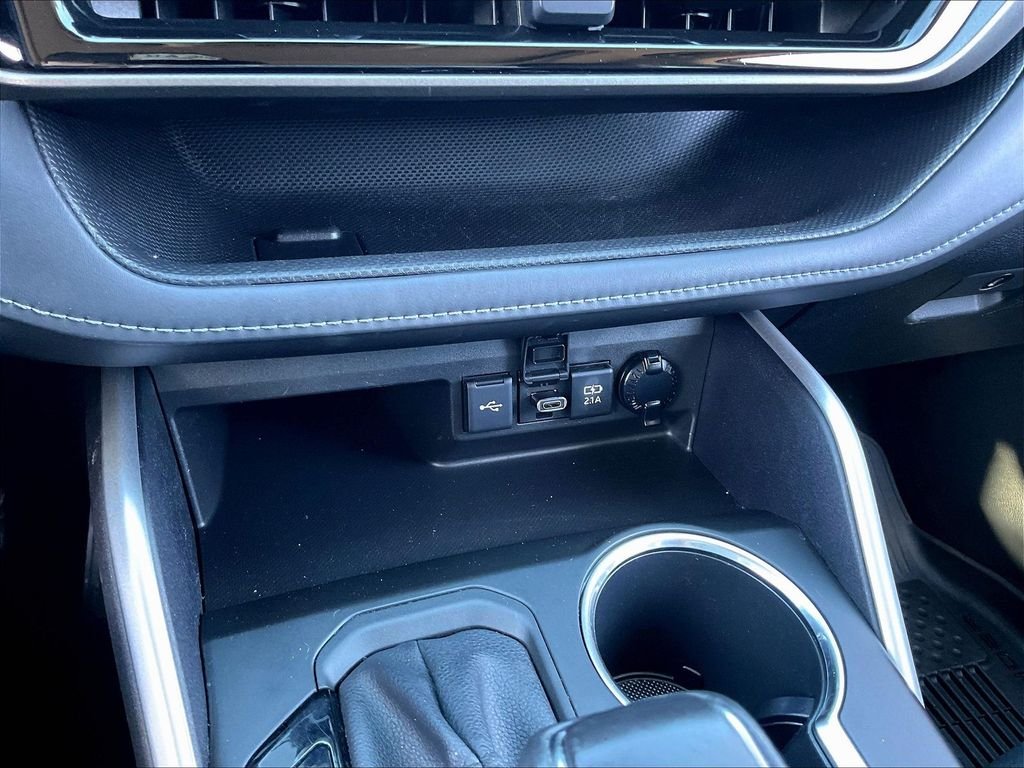 Used 2021 Black Toyota XLE image 26