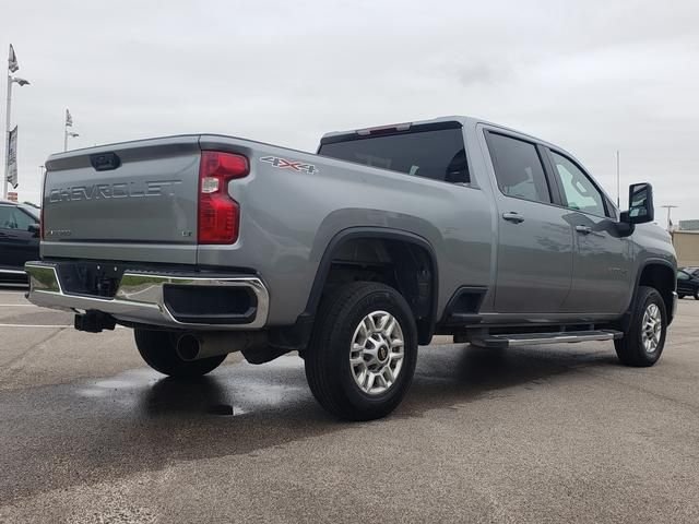Used 2025 Gray Chevrolet LT image 5